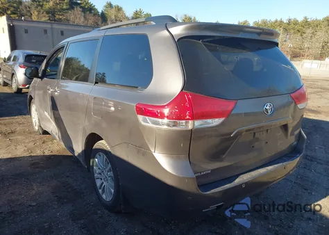 2014 Toyota Sienna Xle V6 8 Passenger из США, поврежденный, VIN 5TDYK3DC7ES522762